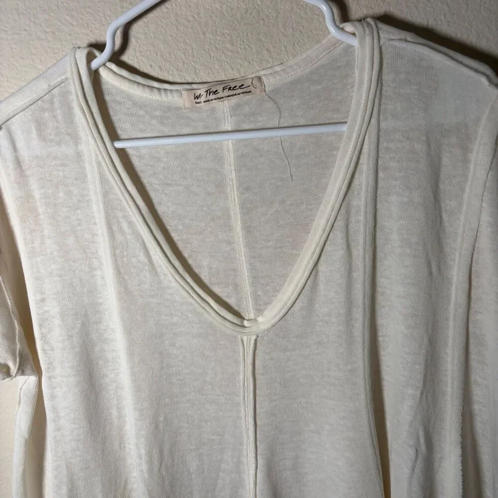 We the Free People T-Shirt Women's Small Ivory V-Neck Short Sleeve Knit Top